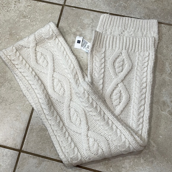 NWT! Gap Cream Cable Knit Chunky Winter Scarf